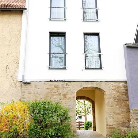 Alte Stadtmauer - アパート