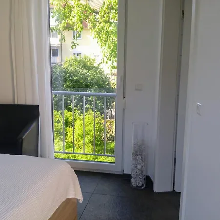 Alte Stadtmauer - アパート ジンスハイム